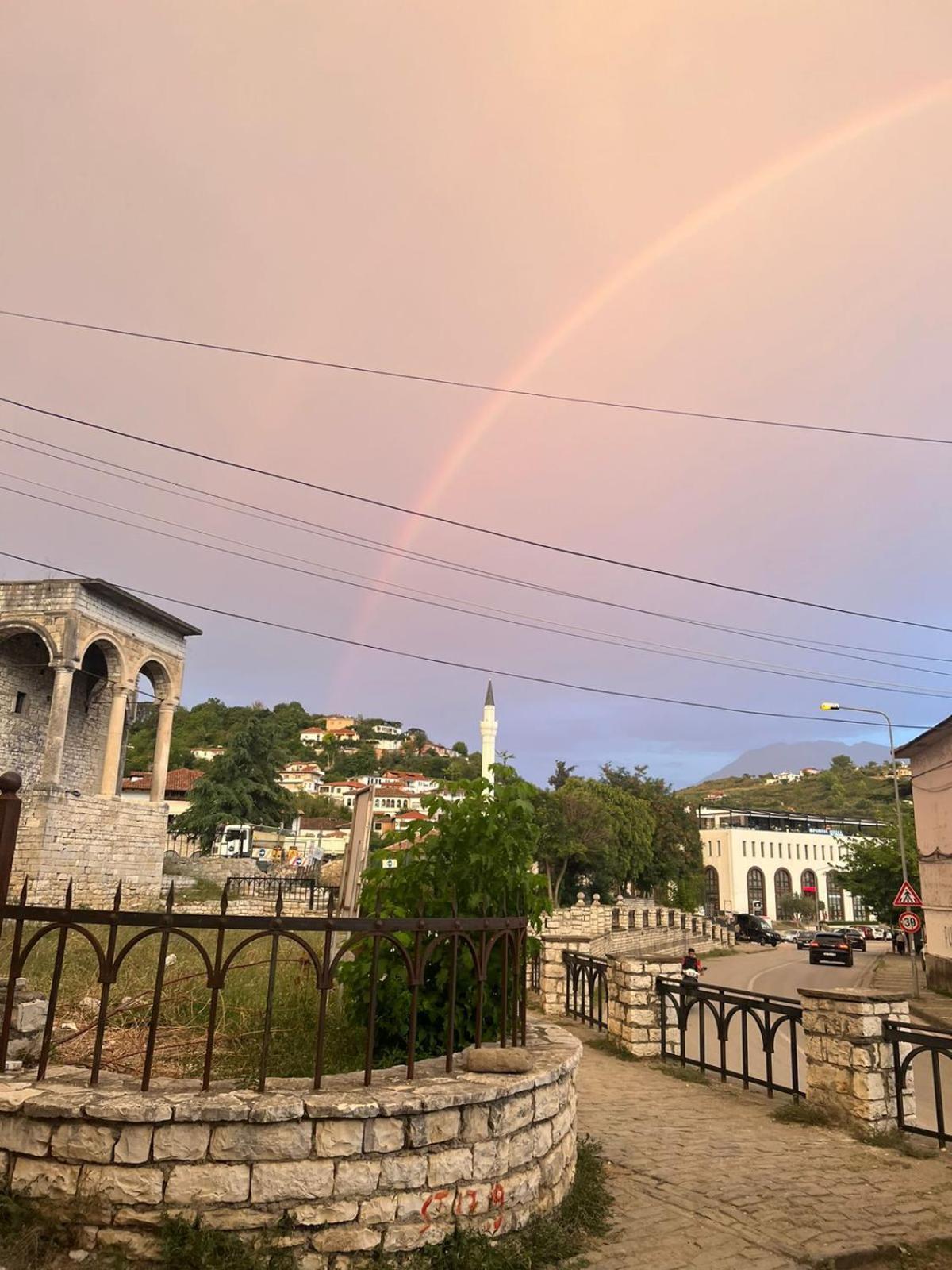 Hotel Omer The Ottoman House Berat Bilik gambar